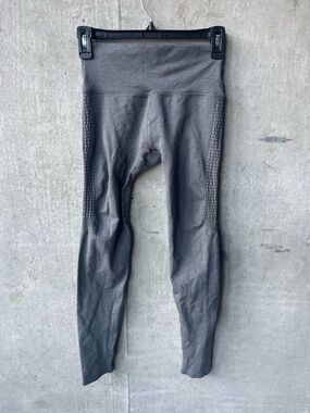 Alphalete Gray High-Waist Leggings
